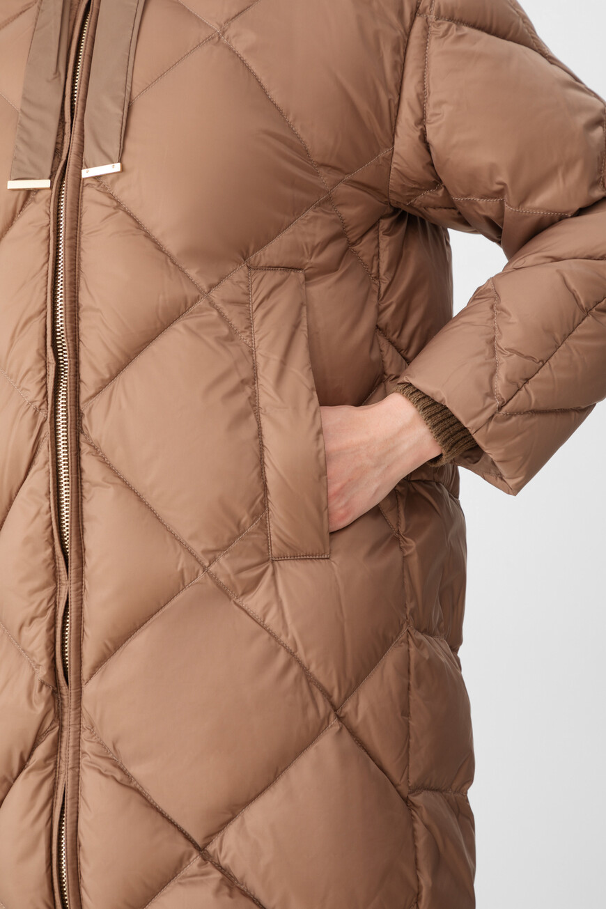 Пуховик Max Mara, Коричневый
Пуховик Max Mara, Коричневый