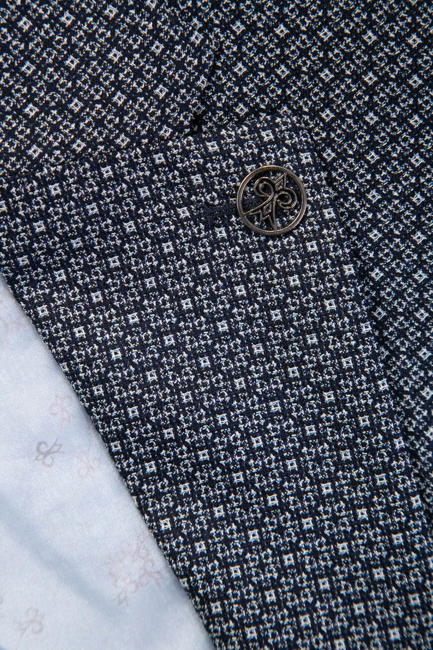 пиджак  из италии вид сбоку