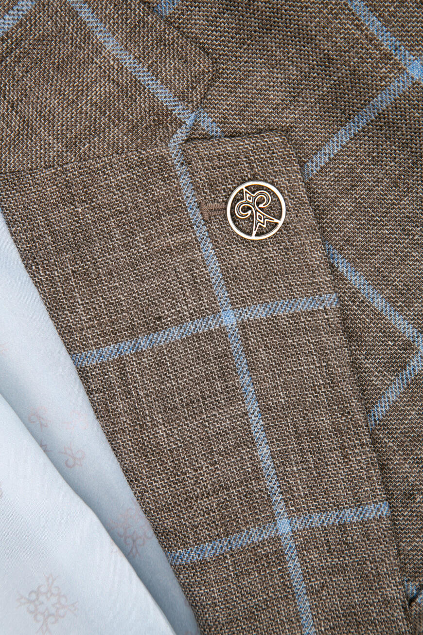 пиджак  из италии вид сбоку