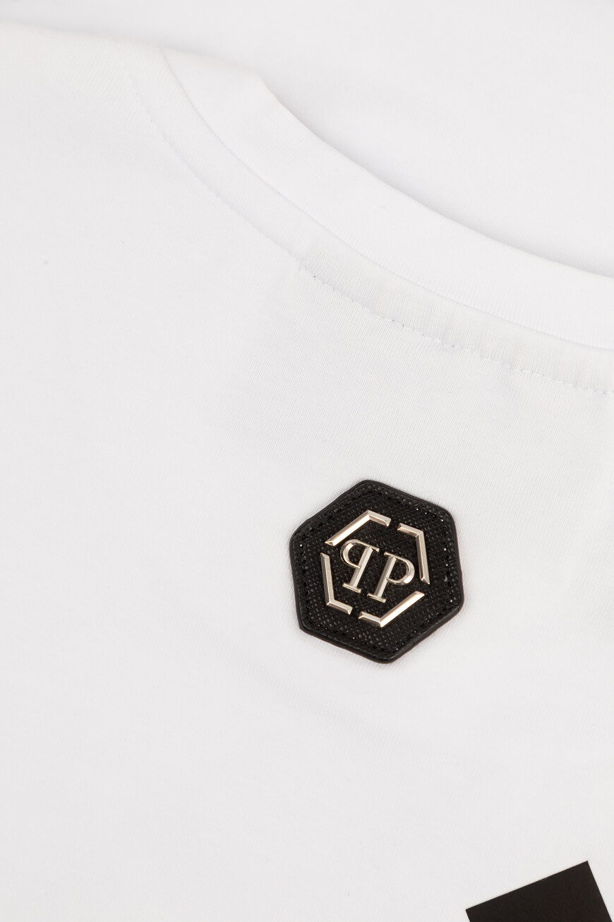 футболка  с контрастным лого белый P20C WTK1951 PTE003N 01 на официальном сайте