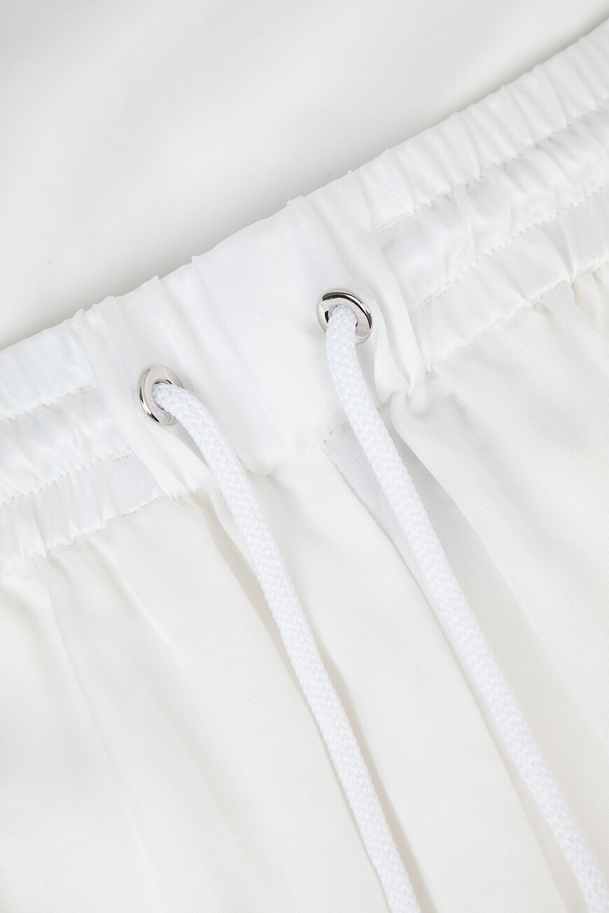 шорты  с лампасами I2PD031 5296 1101 со скидкой