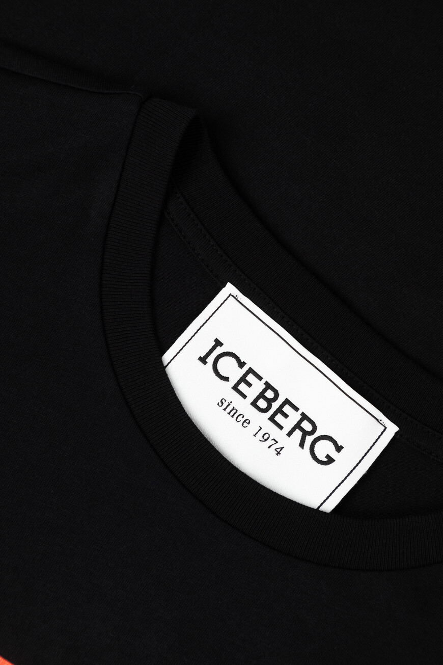 футболка  I2PF052 6301 9000 со скидкой