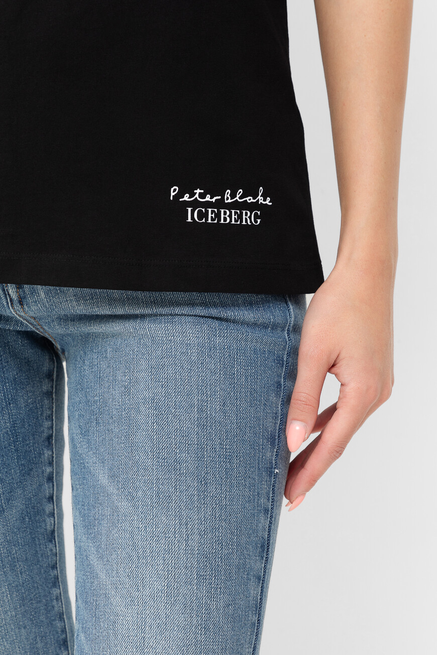 футболка  с крупным принтом I2PF095 6301 9000 по низкой цене