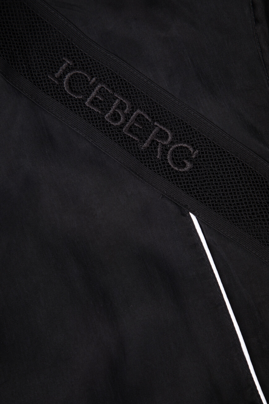 куртка  I2PO041 5296 9000 по распродаже