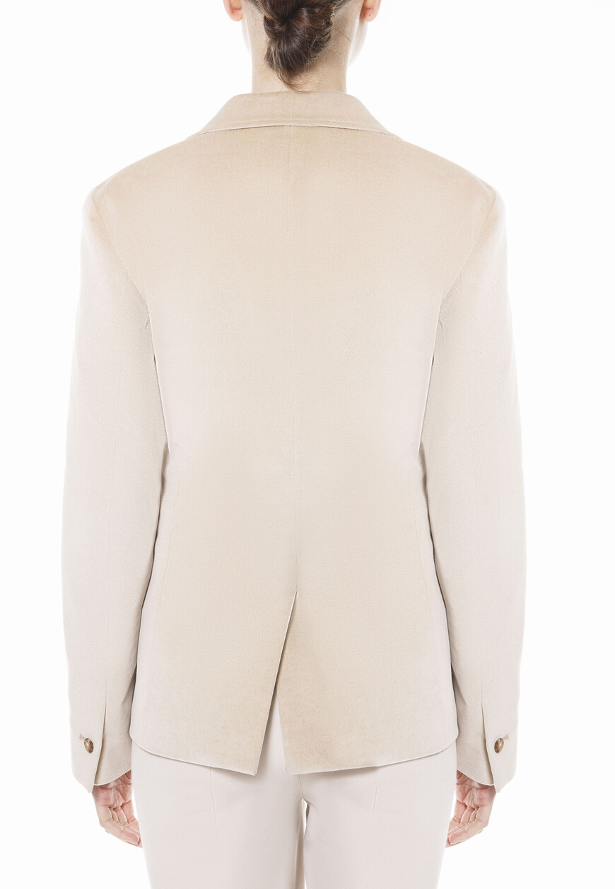 пиджак  F80GIAE01 по акции