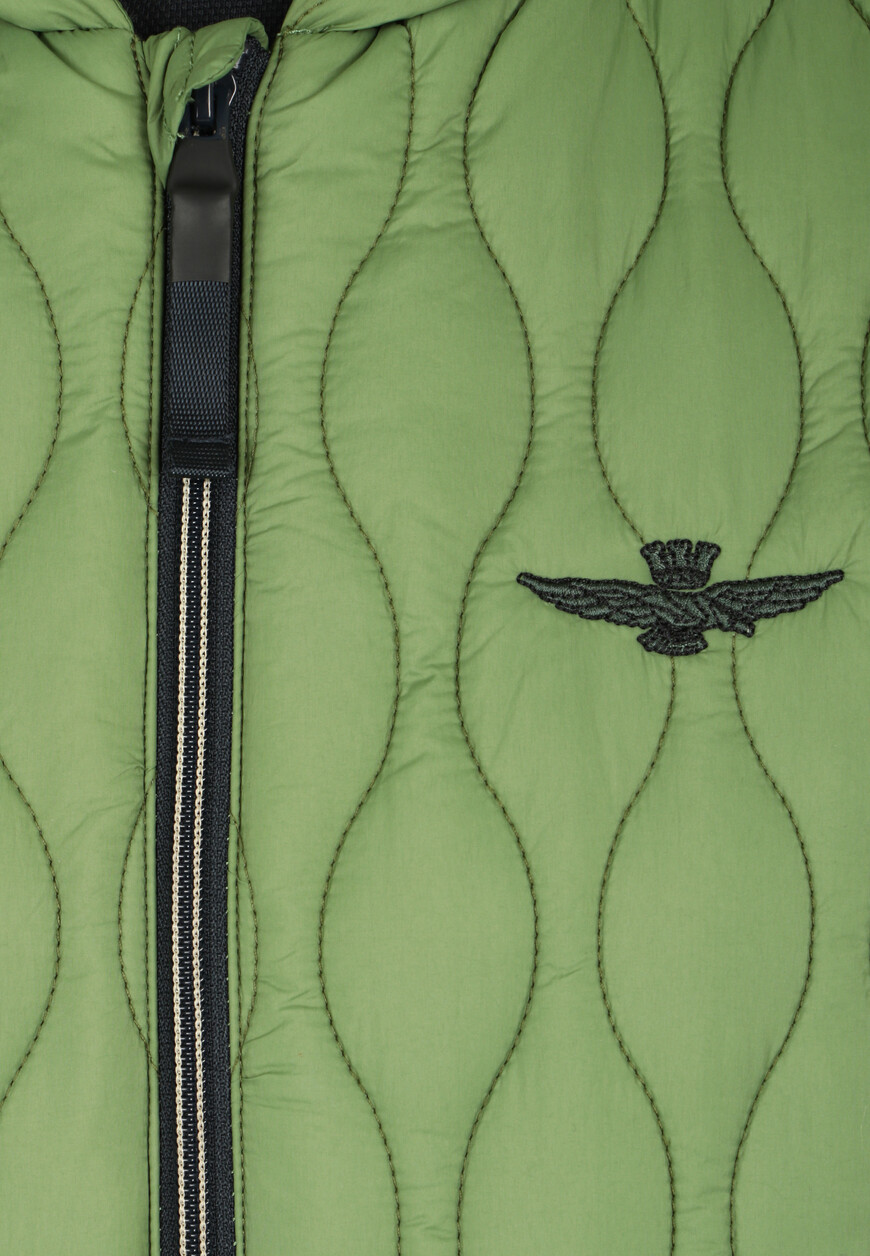 жилет  из проверенных материалов спереди