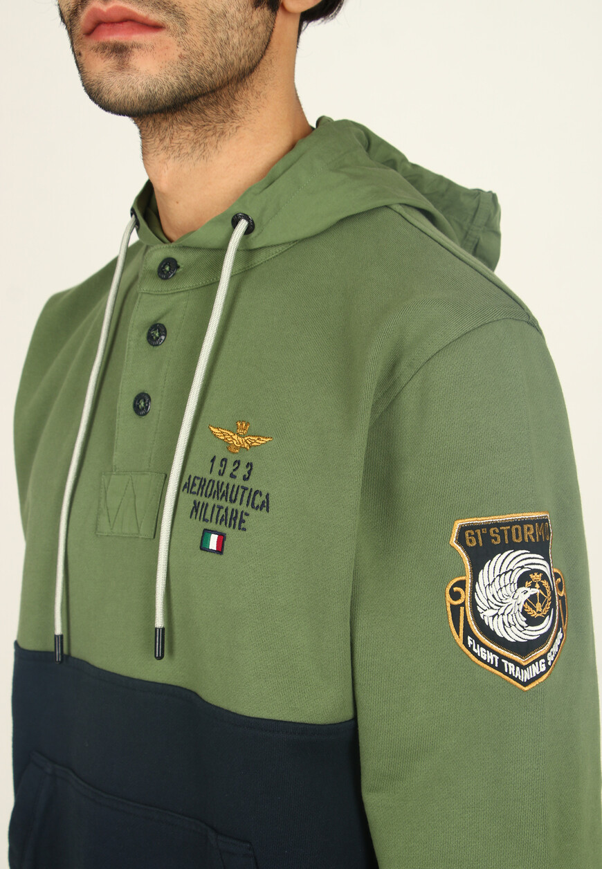 толстовка  из проверенных материалов со скидкой