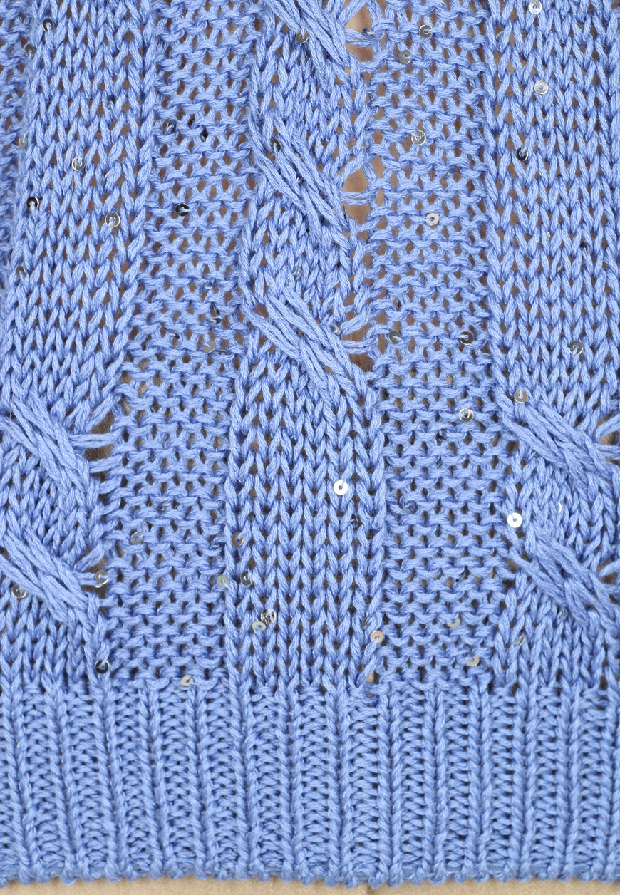 Товар синего цвета с внутренней стороны