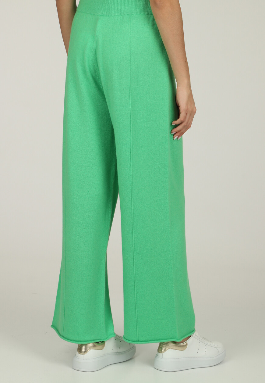 брюки  из германии вид сбоку