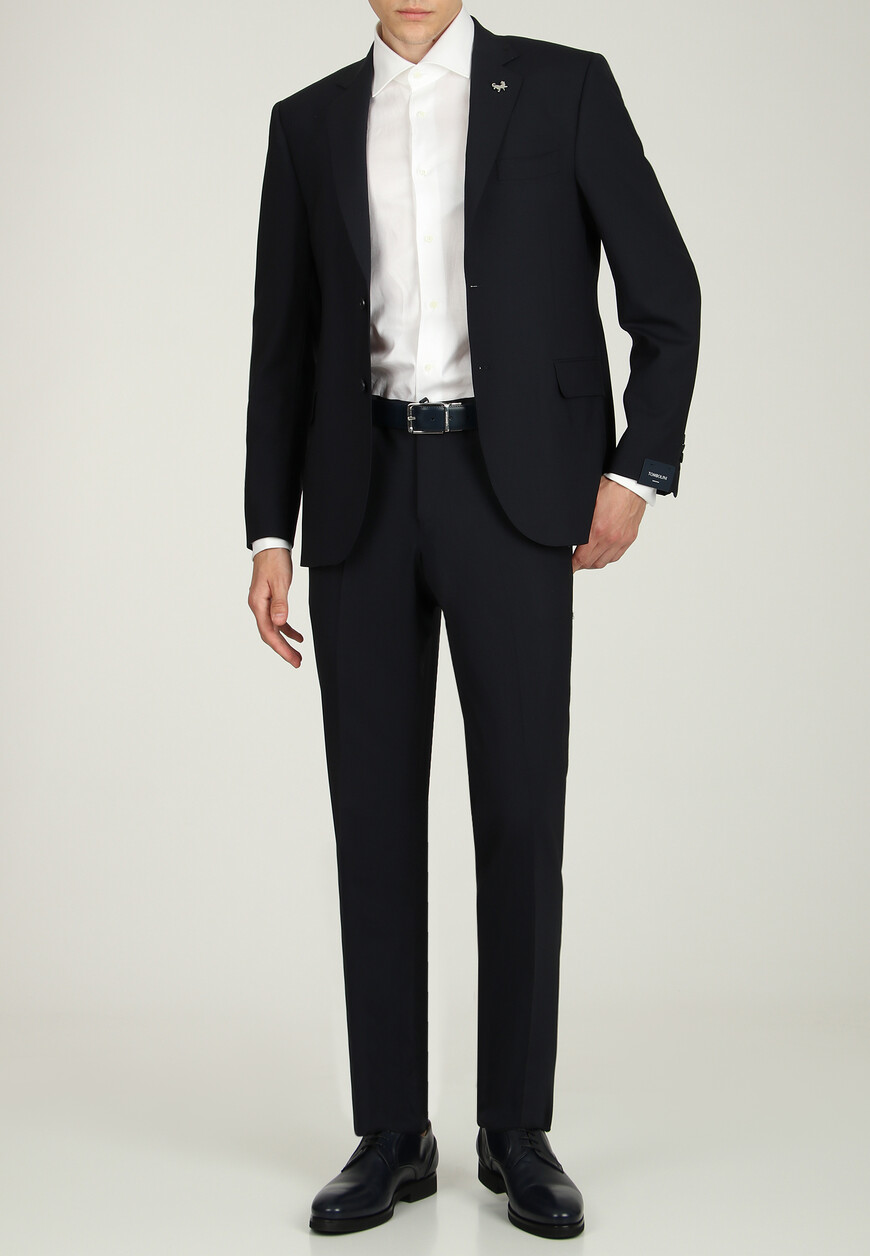 костюм  из италии вид сбоку