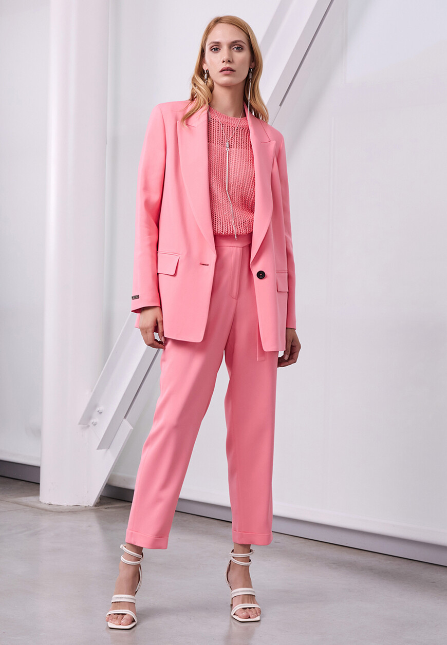 костюм  S01926F 02747 P04827 02747 по акции