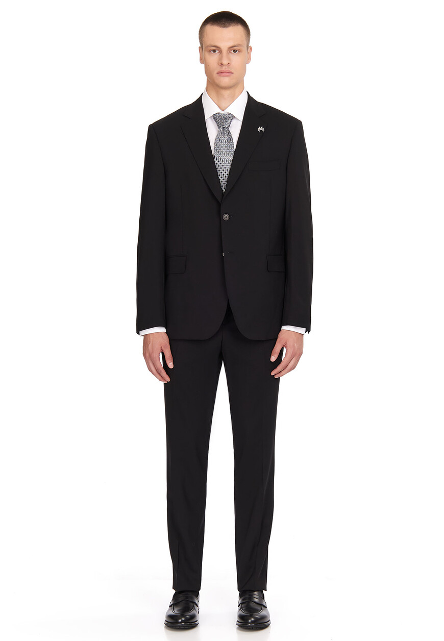 Товар черного цвета с внутренней стороны