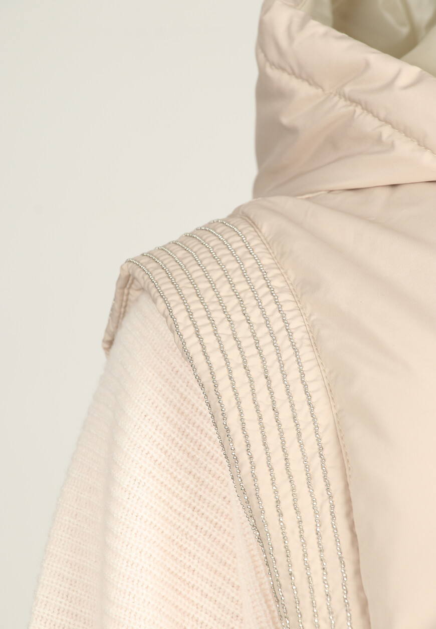 жилет  из проверенных материалов спереди