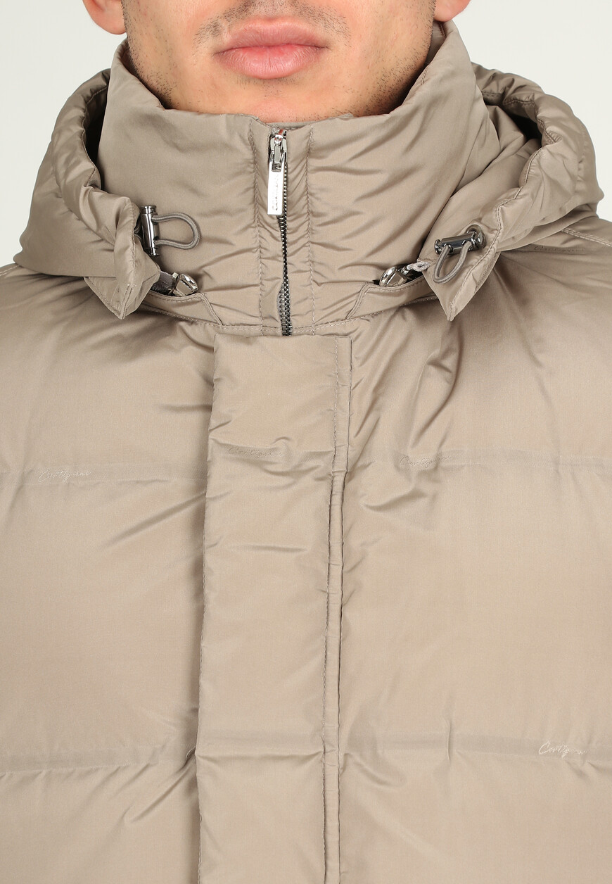 пуховик cortigiani из проверенных материалов со скидкой