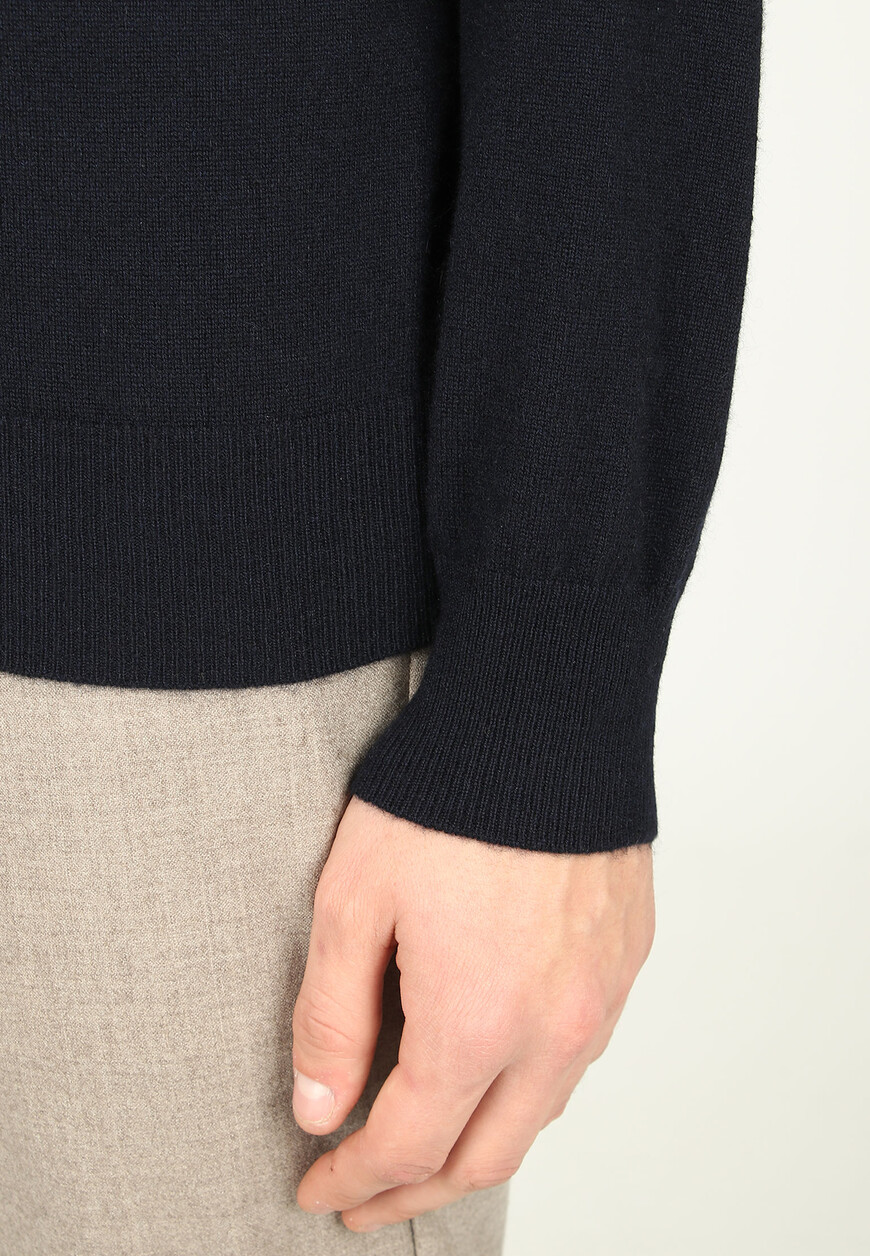 пуловер  235/30023 по распродаже