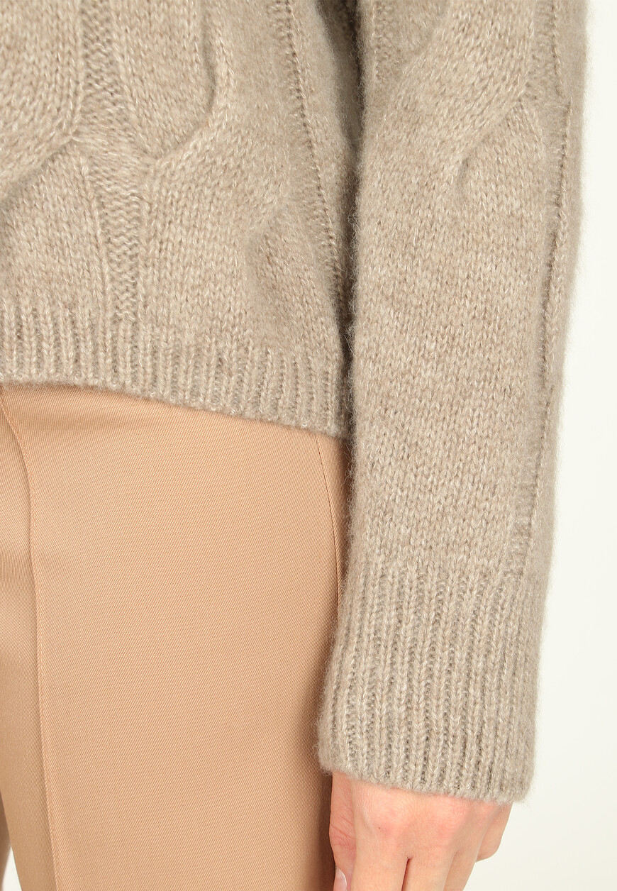 пуловер  235/77001 по распродаже