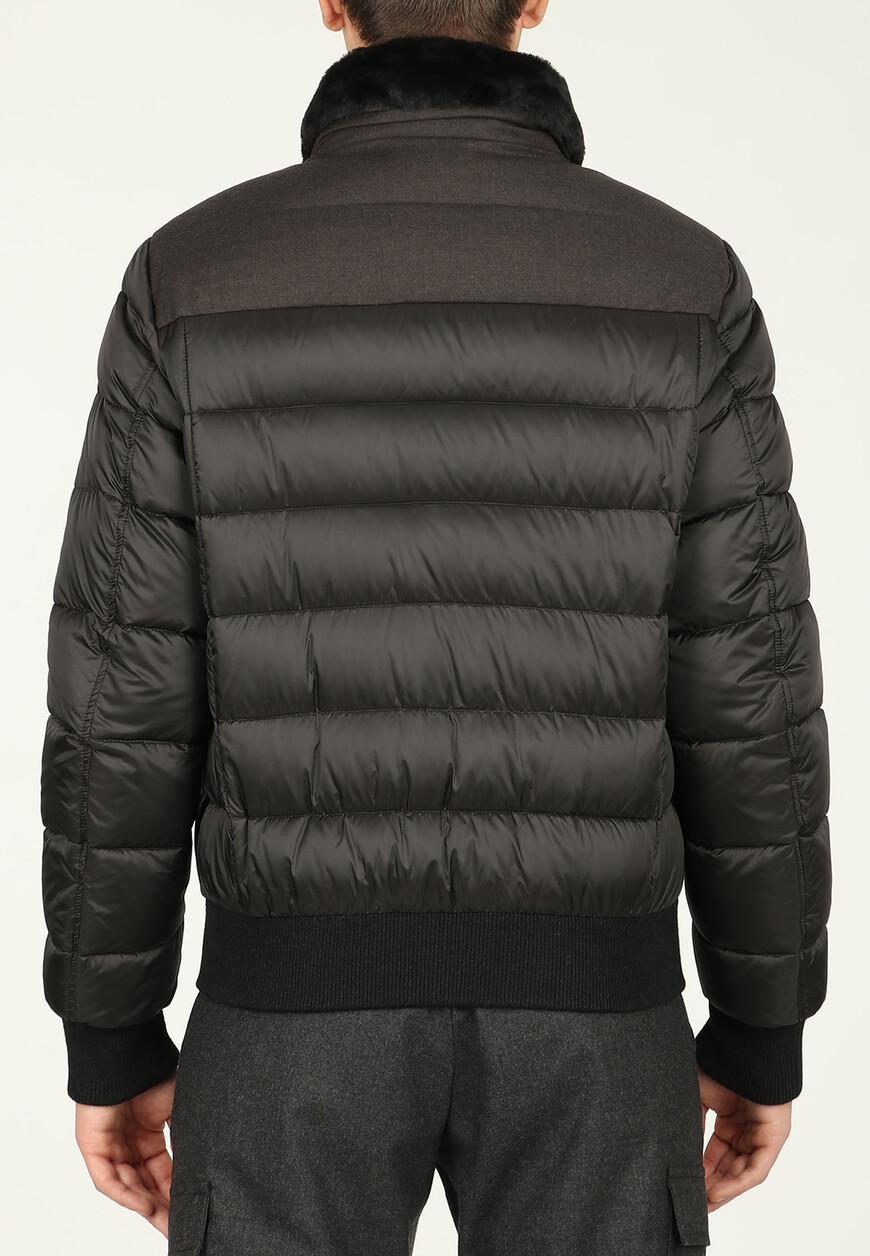 Товар серого цвета по низкой цене