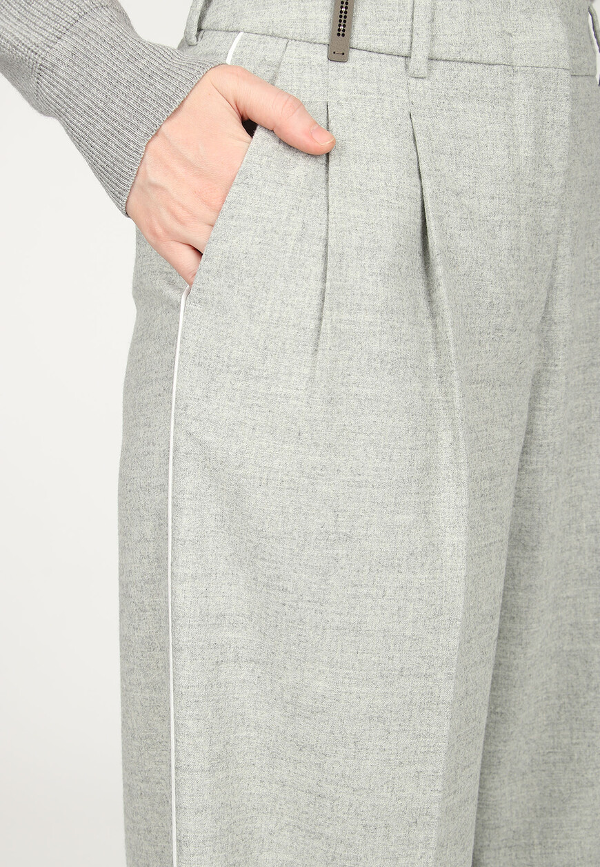 Продукция для женщин по распродаже