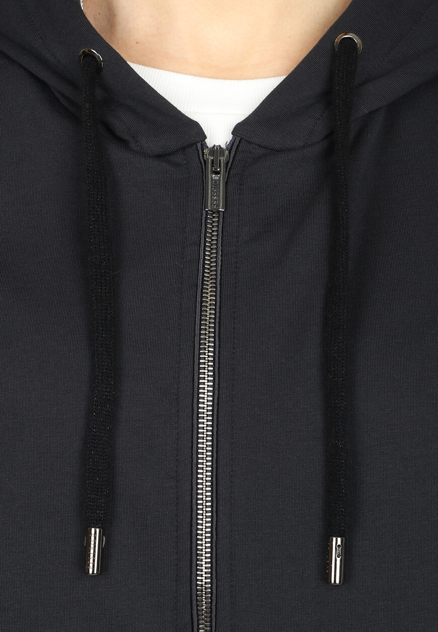 толстовка  из проверенных материалов спереди