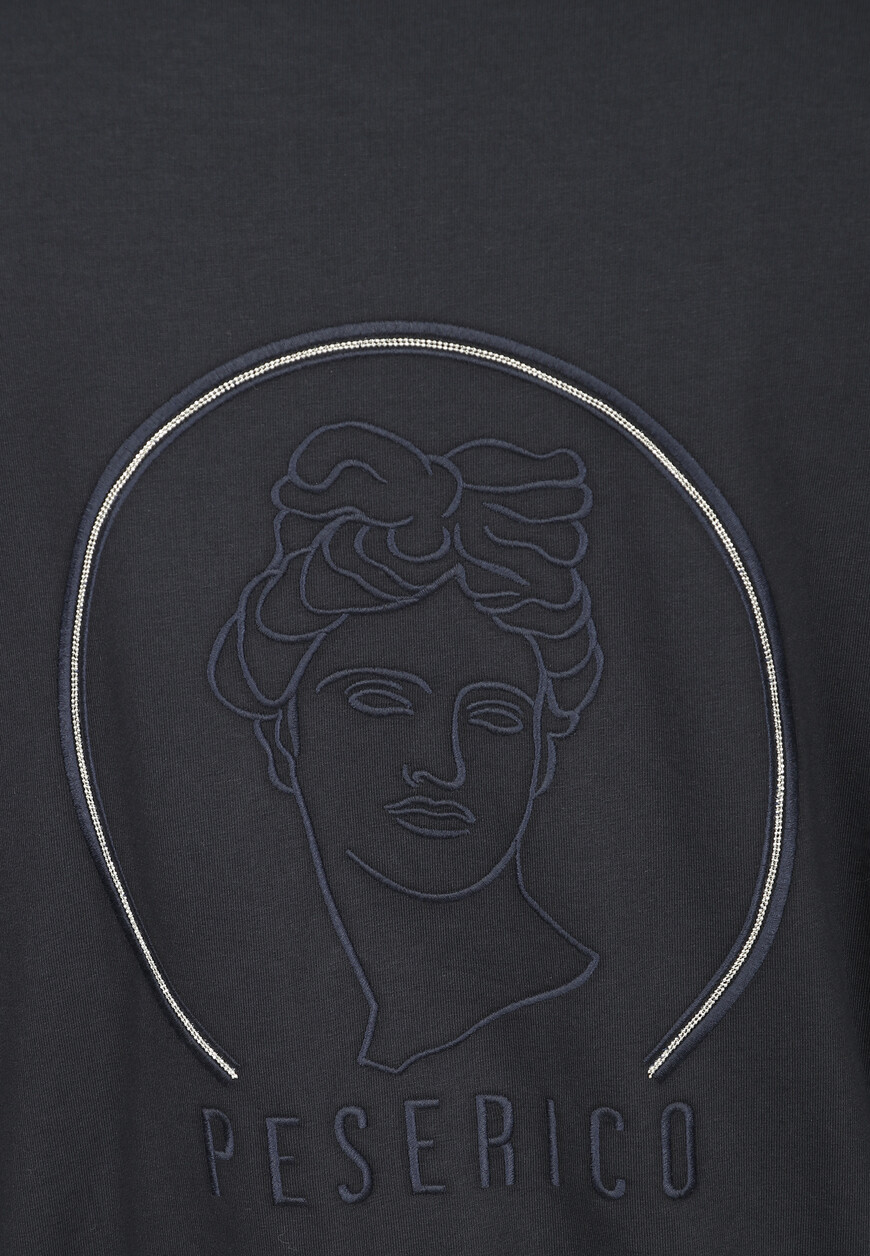 Продукция для женщин фото