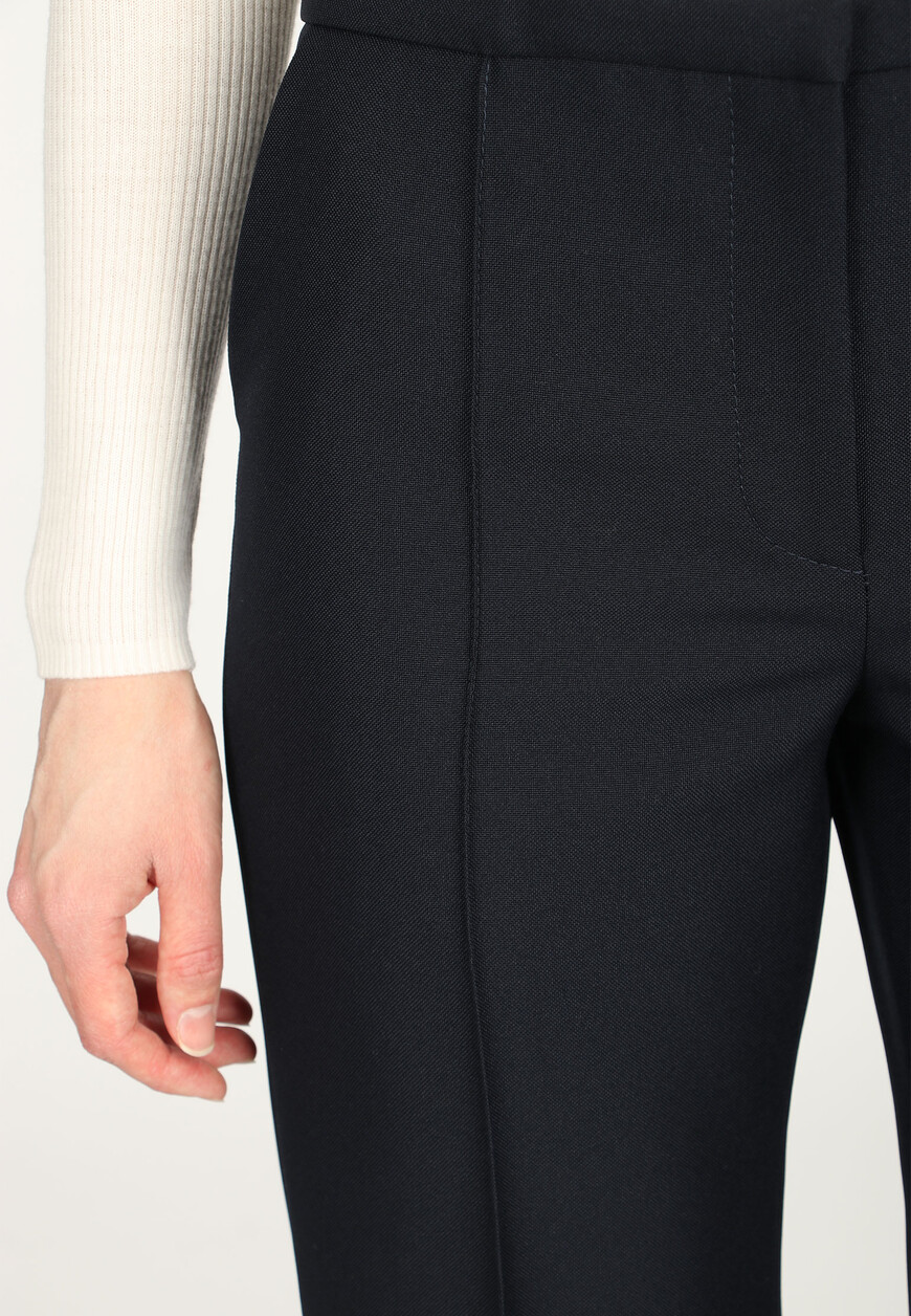 брюки  универсального стиля с лицевой стороны