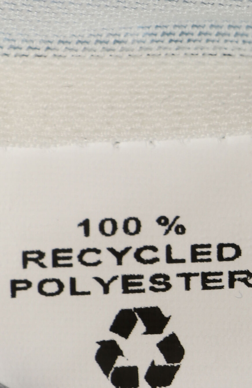 шорты  6UE00318-C07521 на официальном сайте