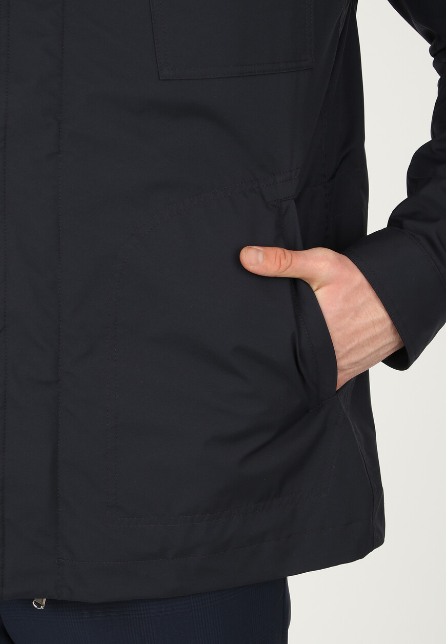 Товар синего цвета с внутренней стороны