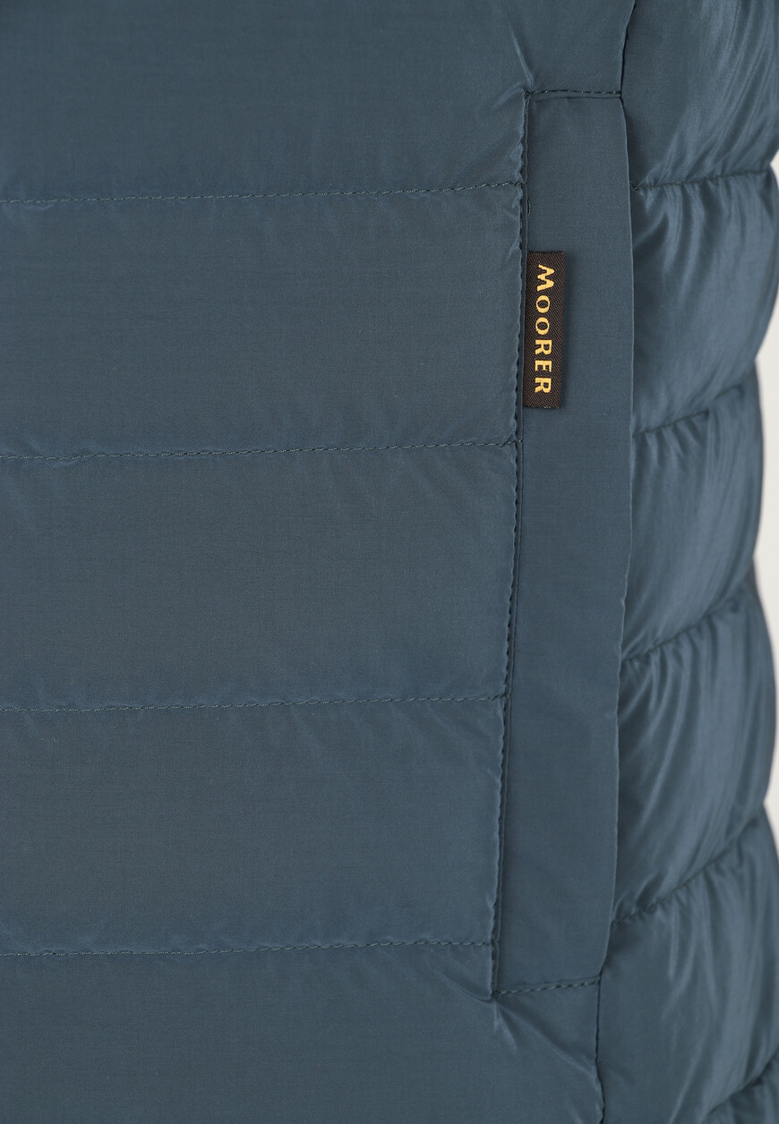 жилет  из канады вид сбоку