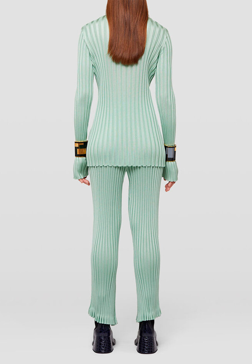 водолазка  J01GP0014J18204 купить с доставкой