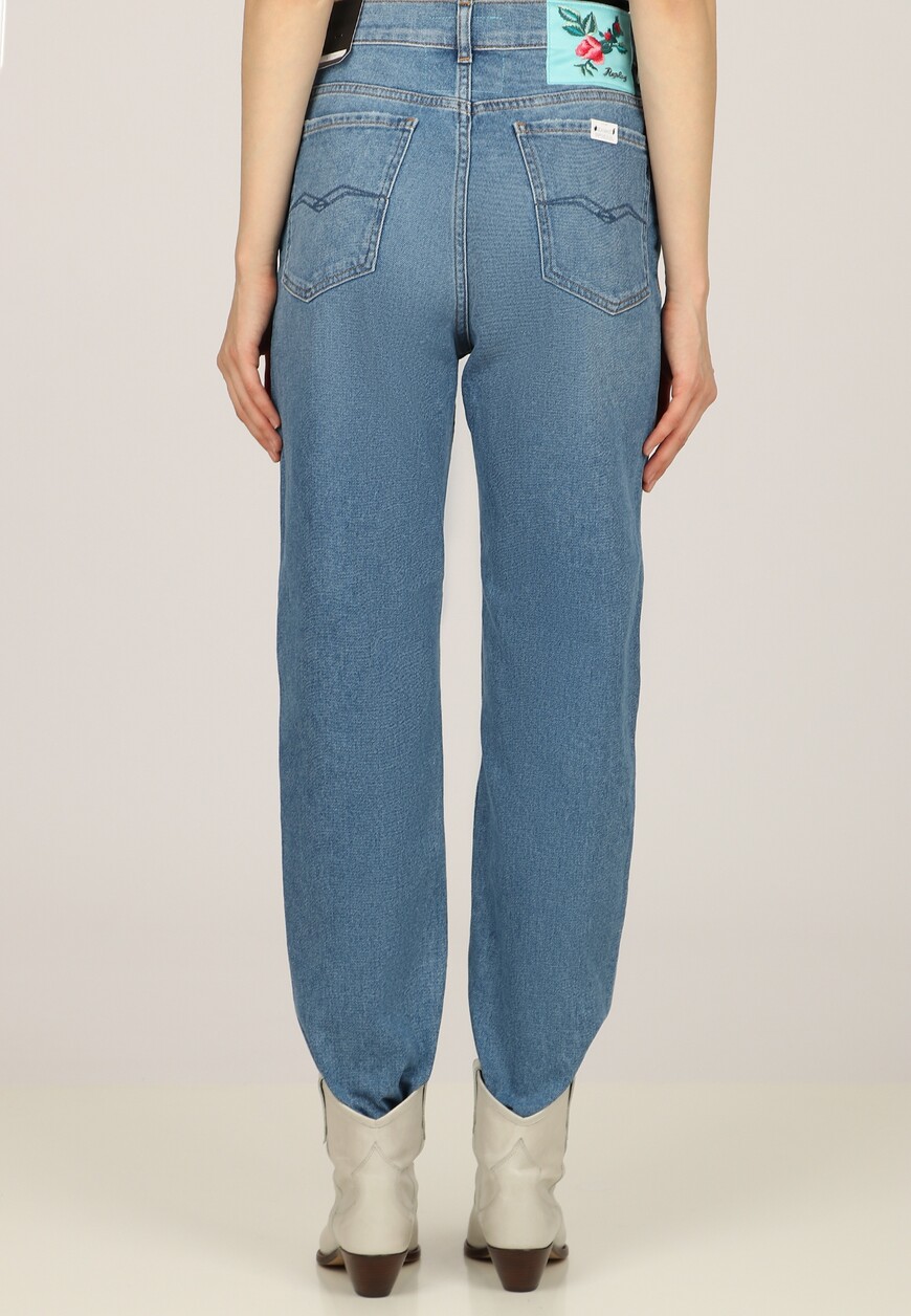 джинсы  WA434G 000 519 23A купить с доставкой