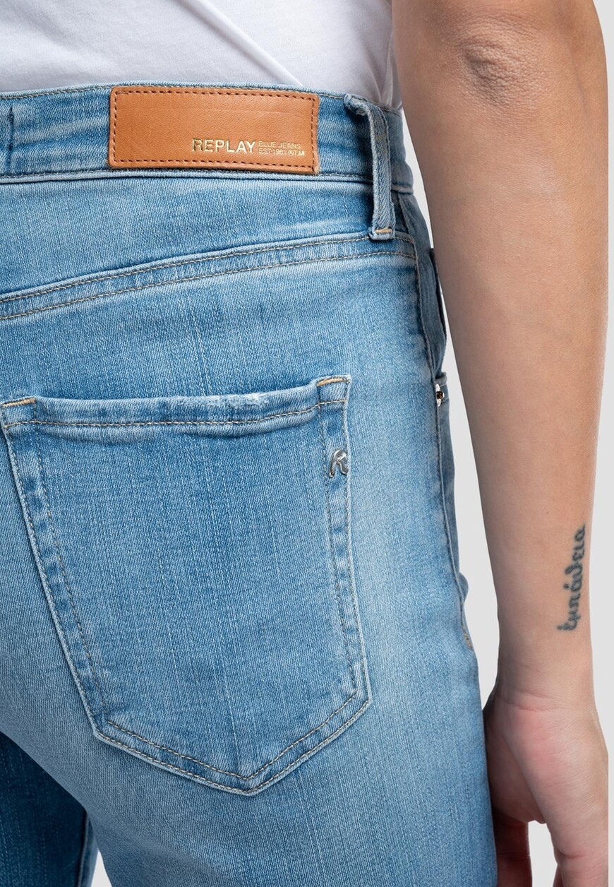 джинсы  WA463 000 69D 223 со скидкой