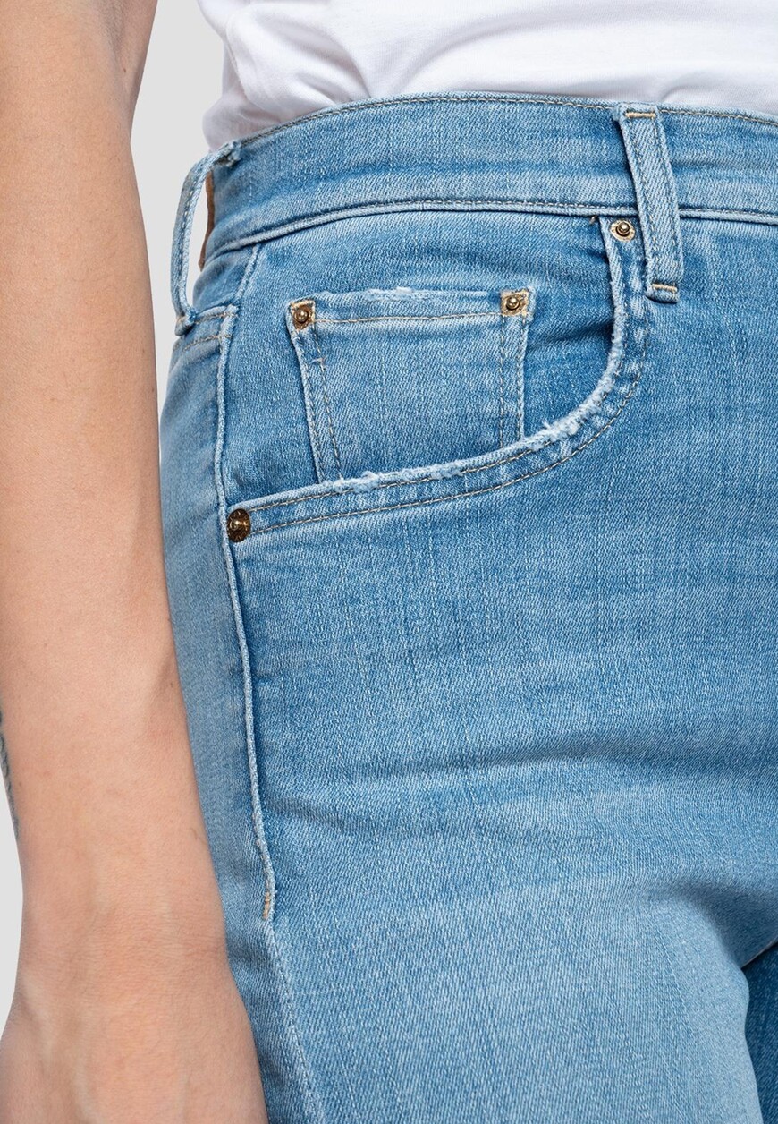 джинсы  WA463 000 69D 223 на официальном сайте