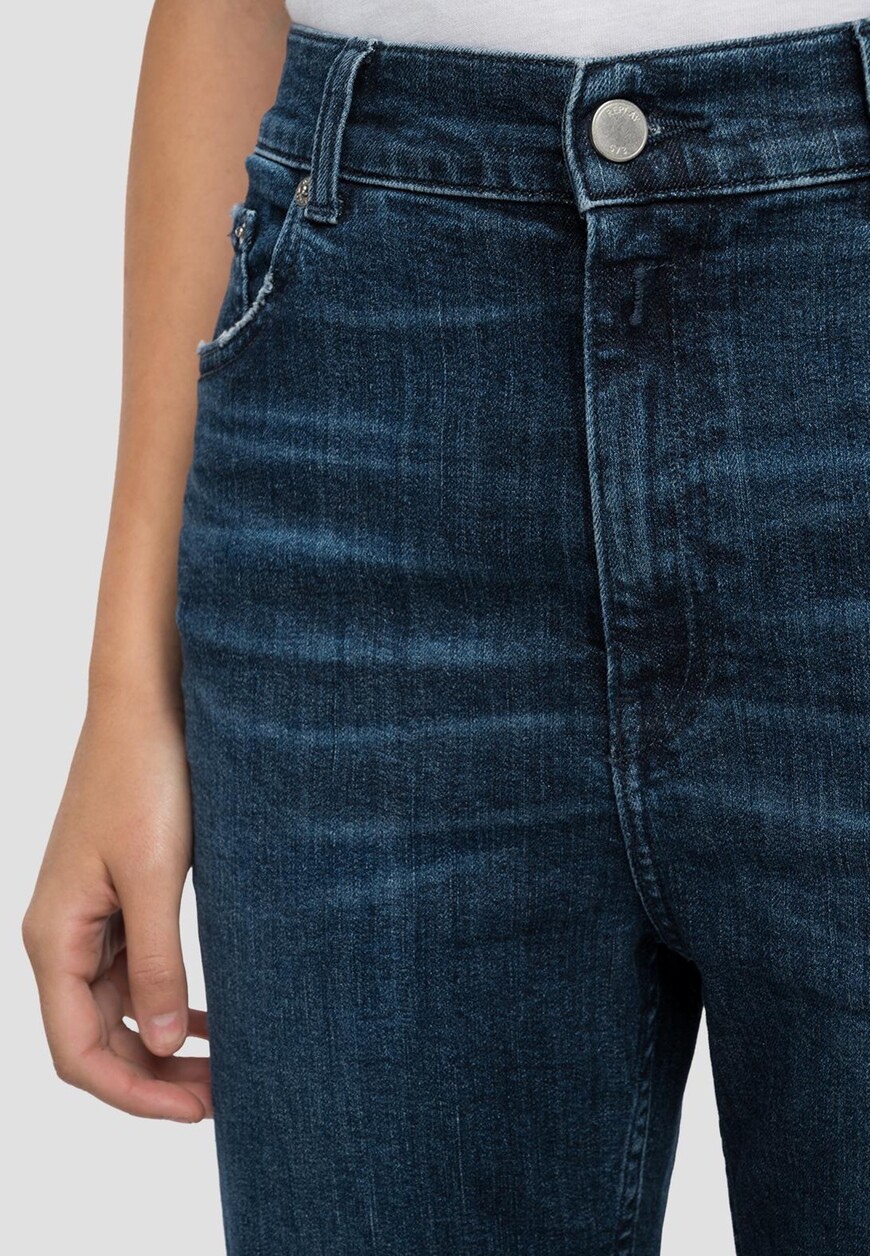 джинсы  WA434 000 573 Q03 со скидкой