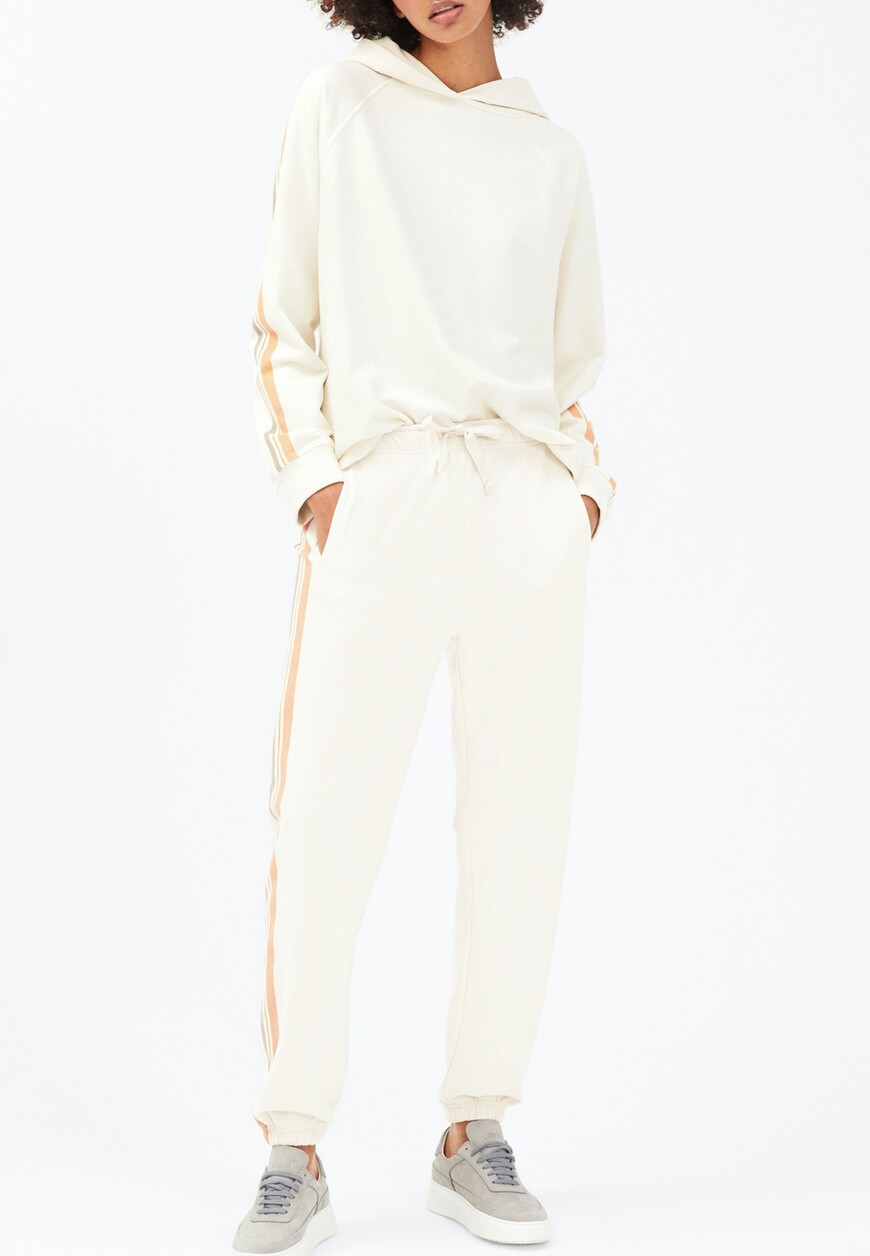 спортивные брюки  830 17 067 по акции