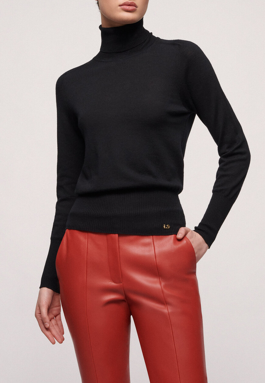 водолазка  Manos по акции