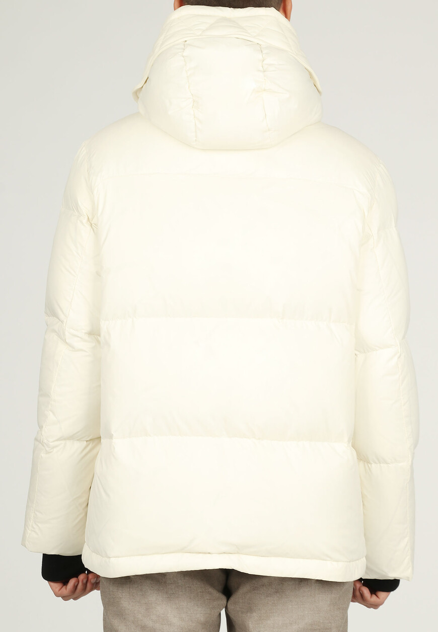 пуховик  из италии вид сбоку