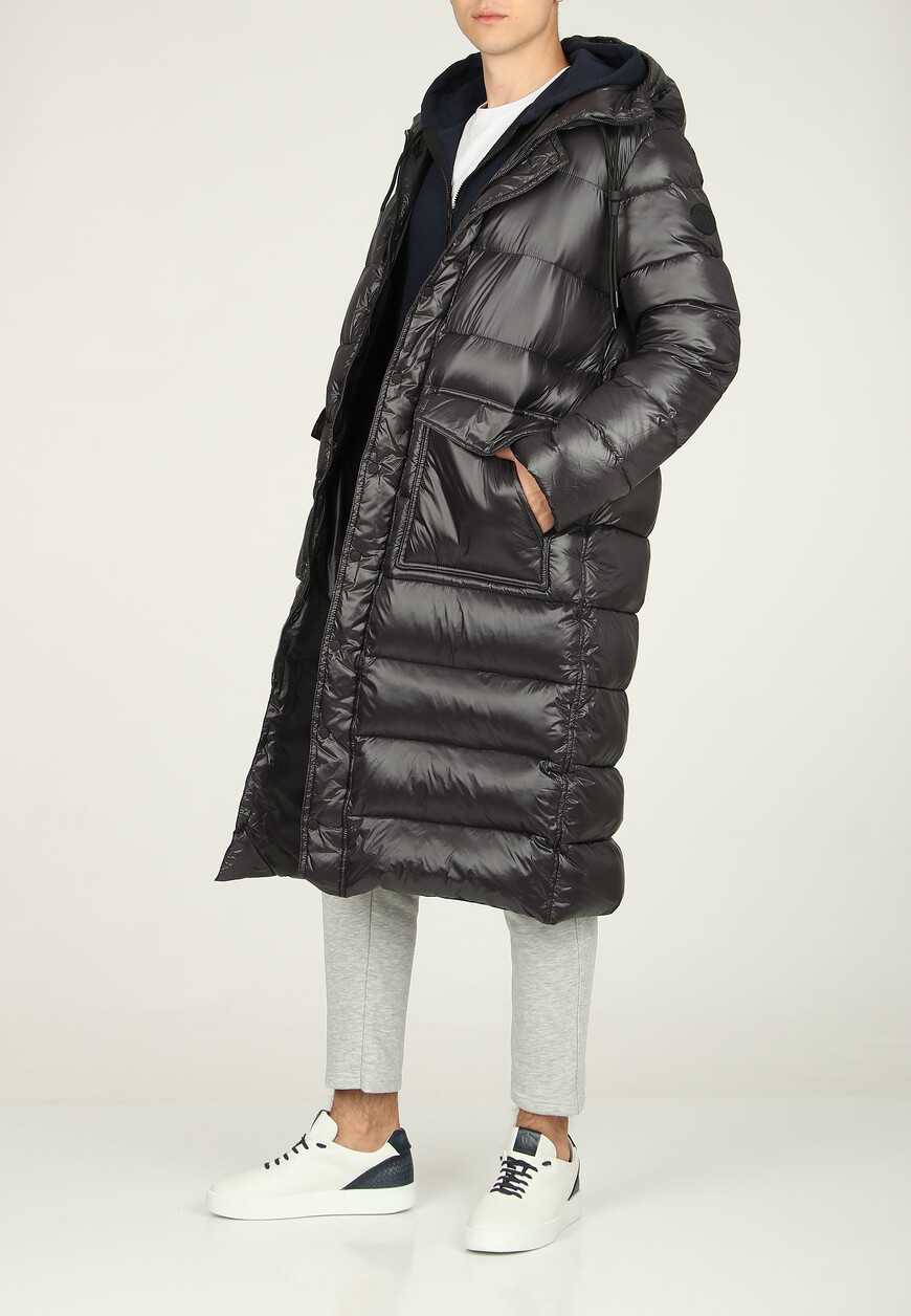 пуховик  из италии вид сбоку