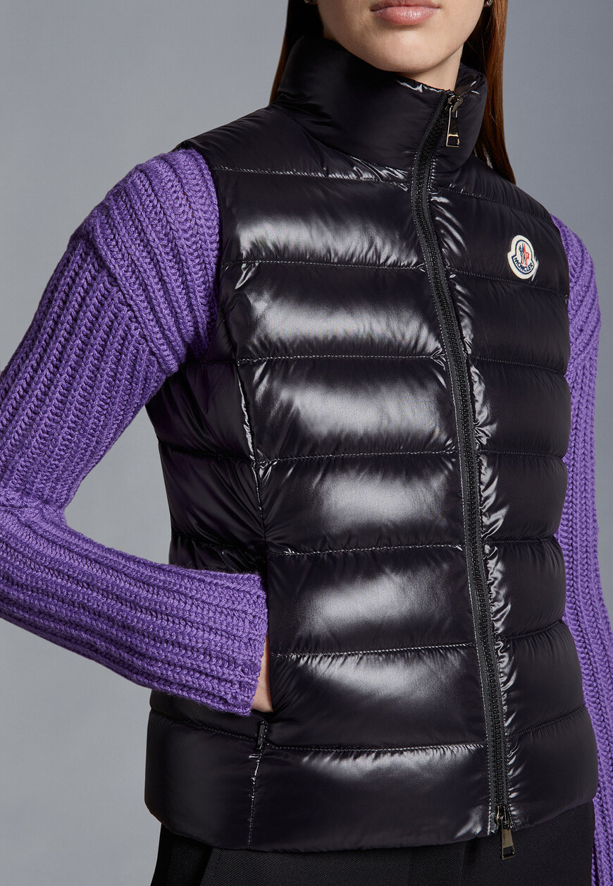 жилет  1A52500 со скидкой