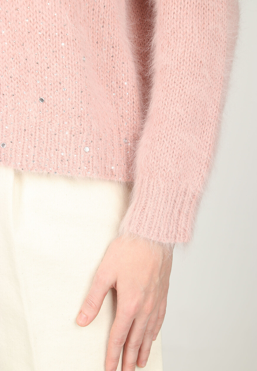 свитер  из проверенных материалов спереди