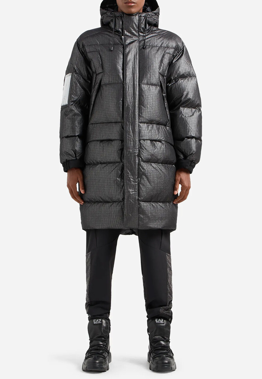 пуховик  из италии вид сбоку