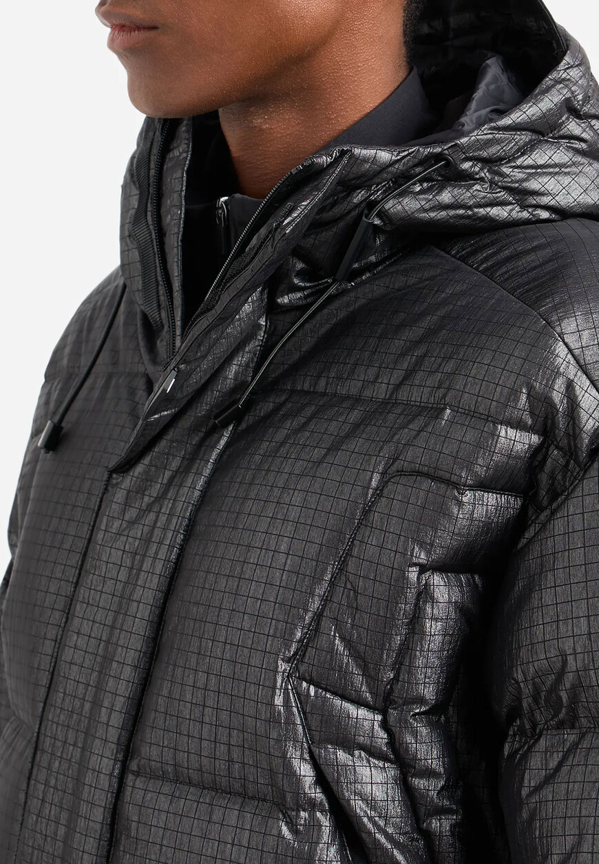 пуховик  из проверенных материалов спереди