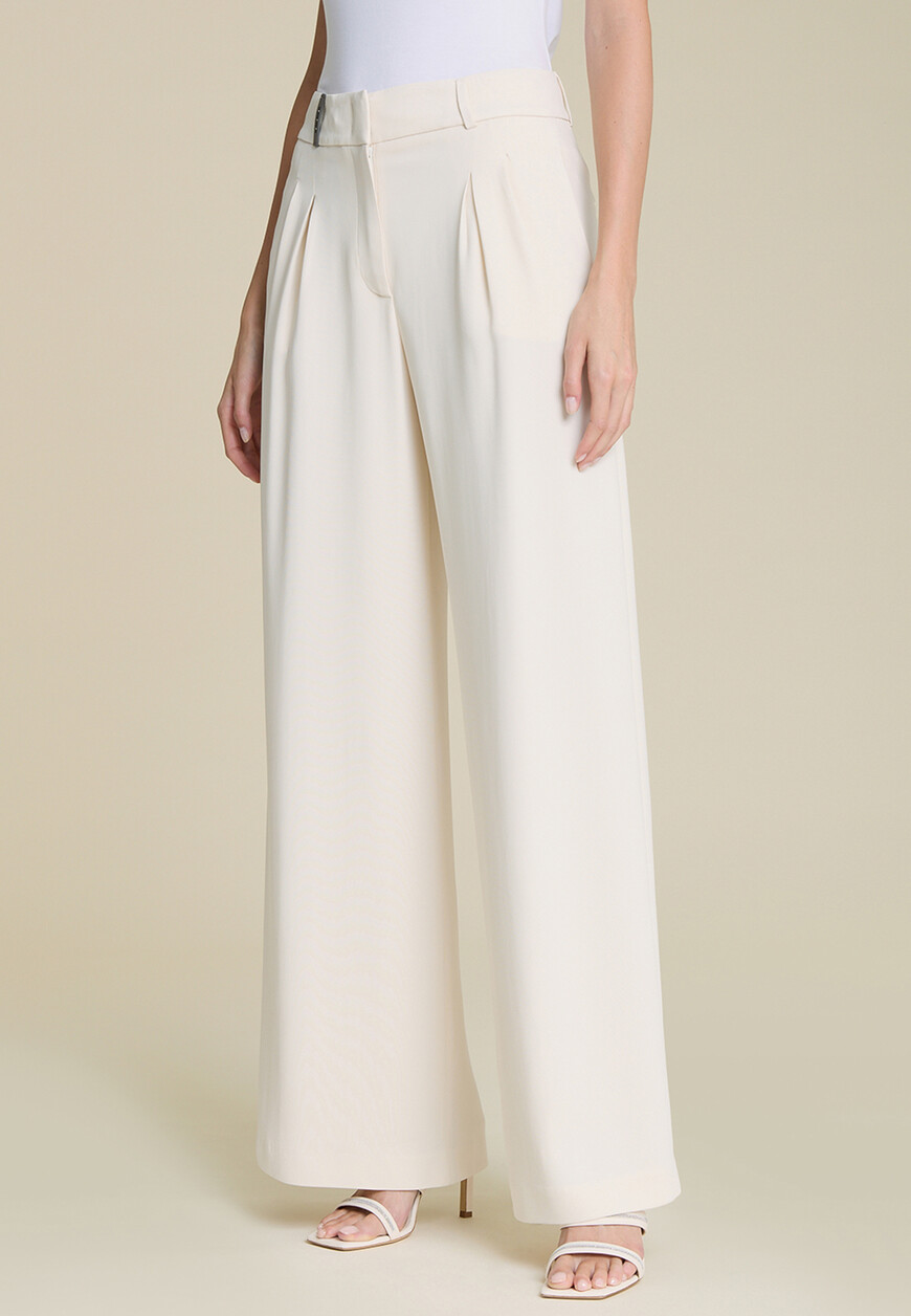 костюм  E01928A02747 E0496902747 по низкой цене