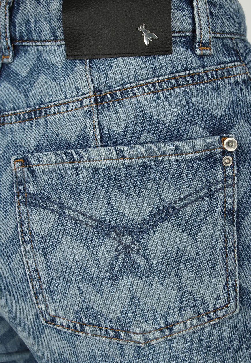 джинсы  8P0402D1WZM со скидкой