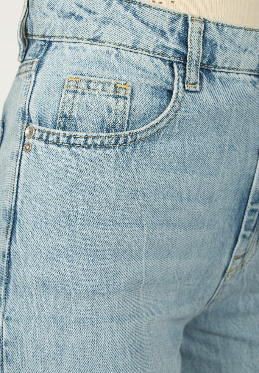 джинсы  8P0487D070 на официальном сайте