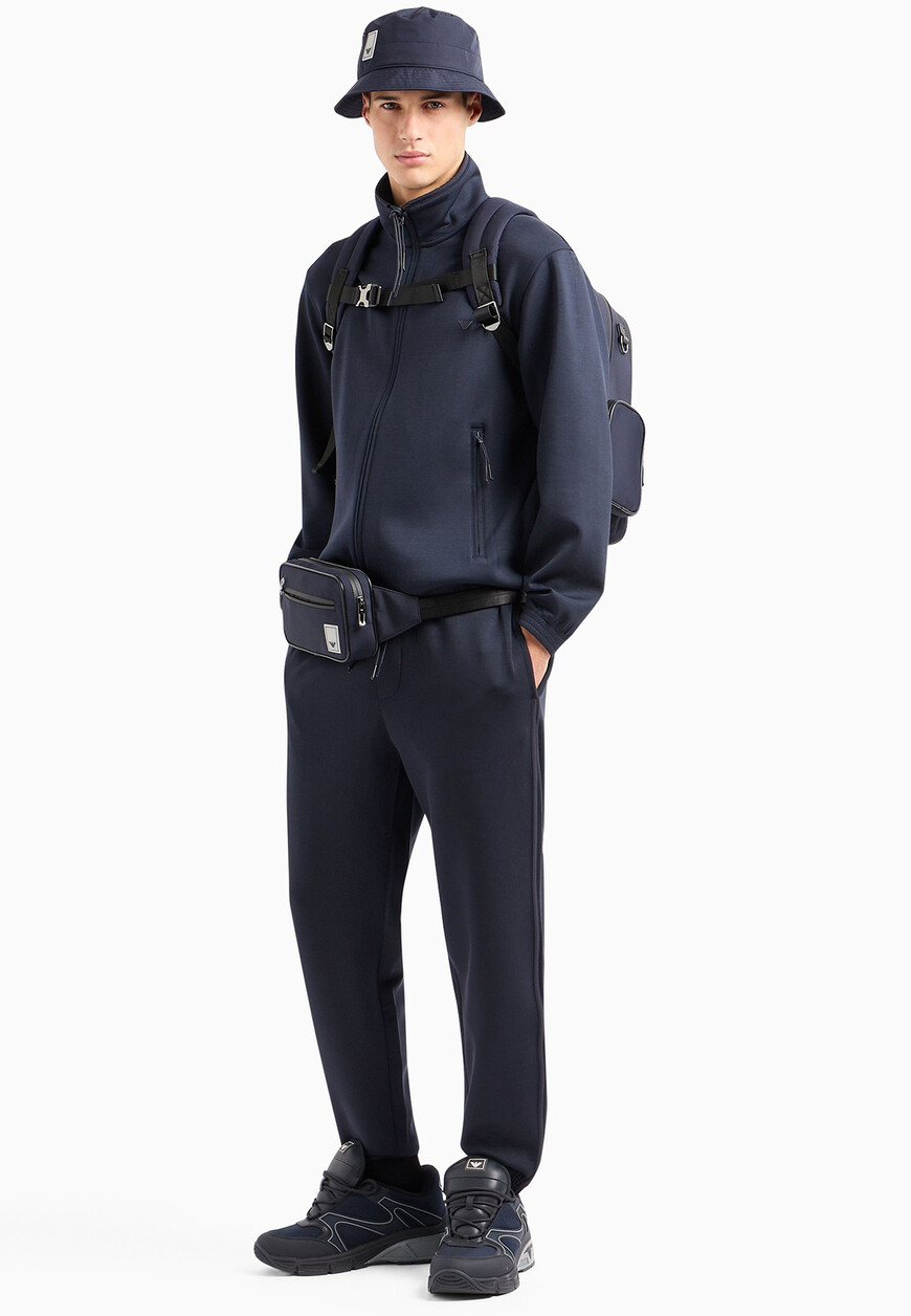 брюки  от бренда emporio armani вид слева