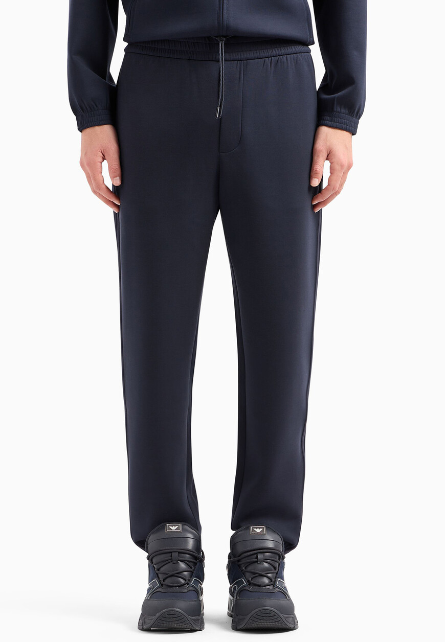 Товар синего цвета с внутренней стороны