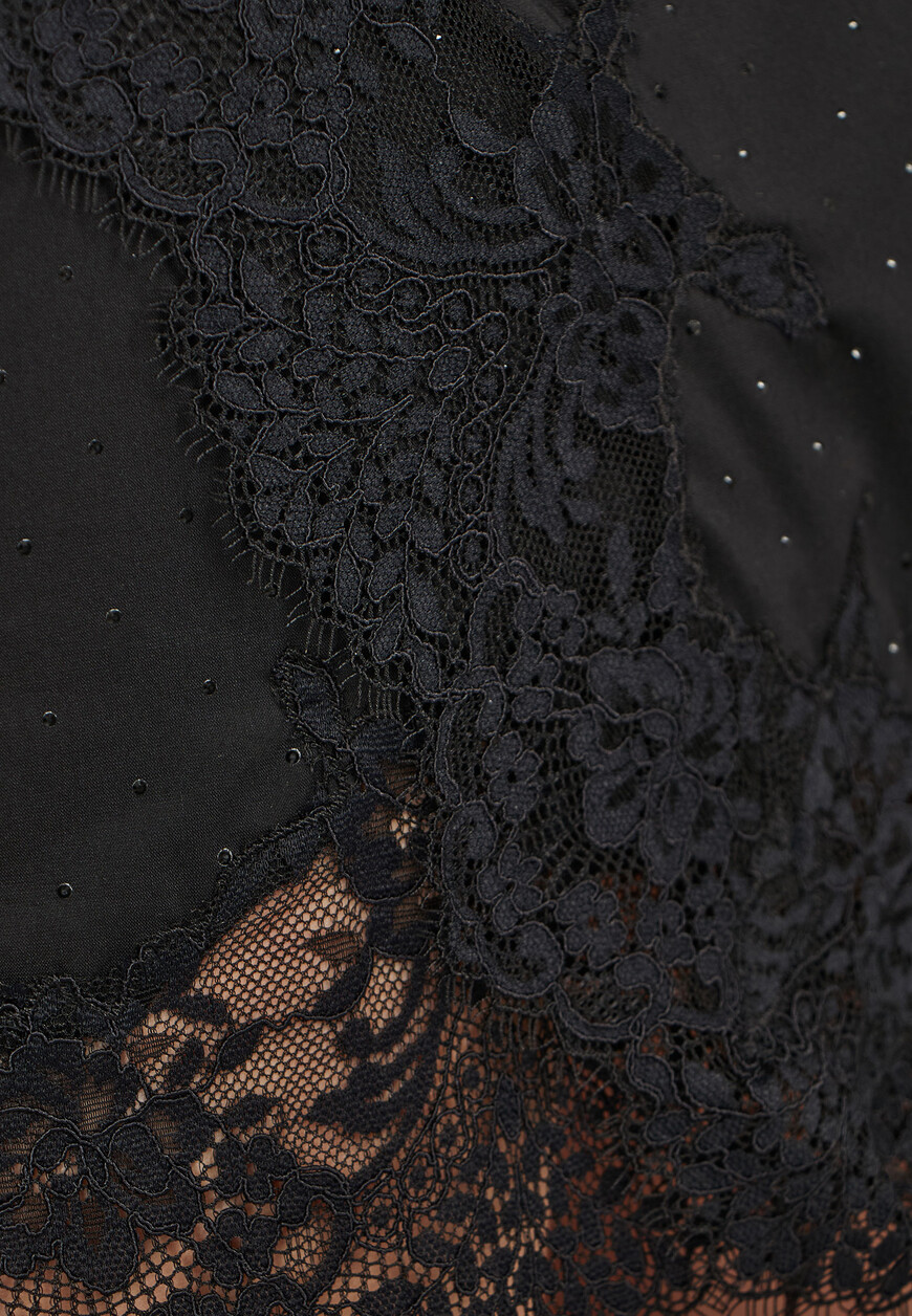 платье  D44EQ001RE30 со скидкой