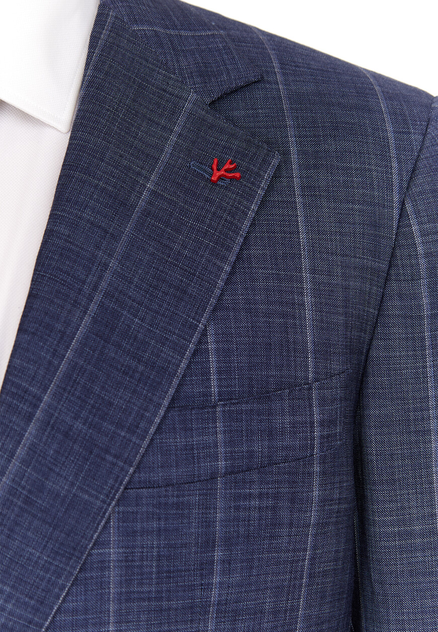 костюм  вид слева