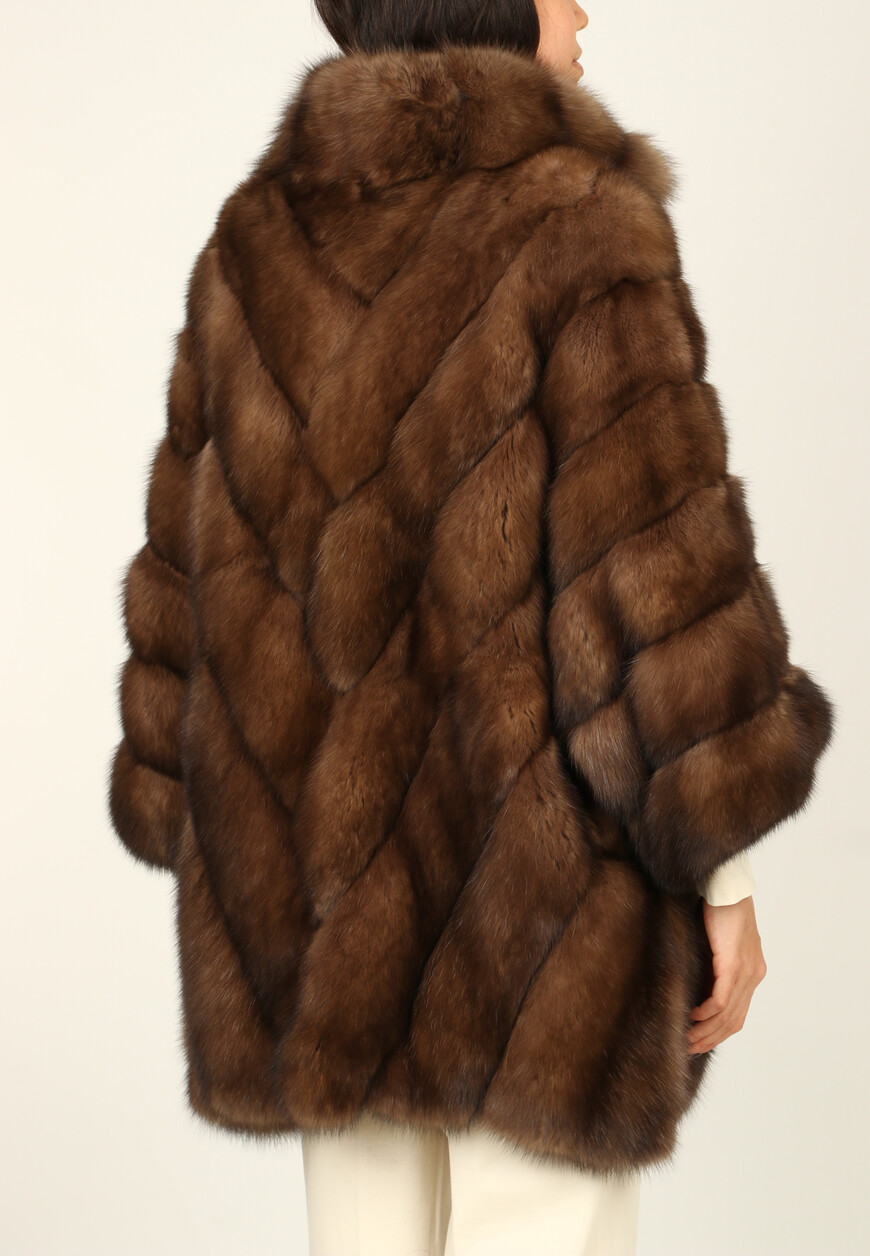 шуба  YUCCA mod 108152 по распродаже