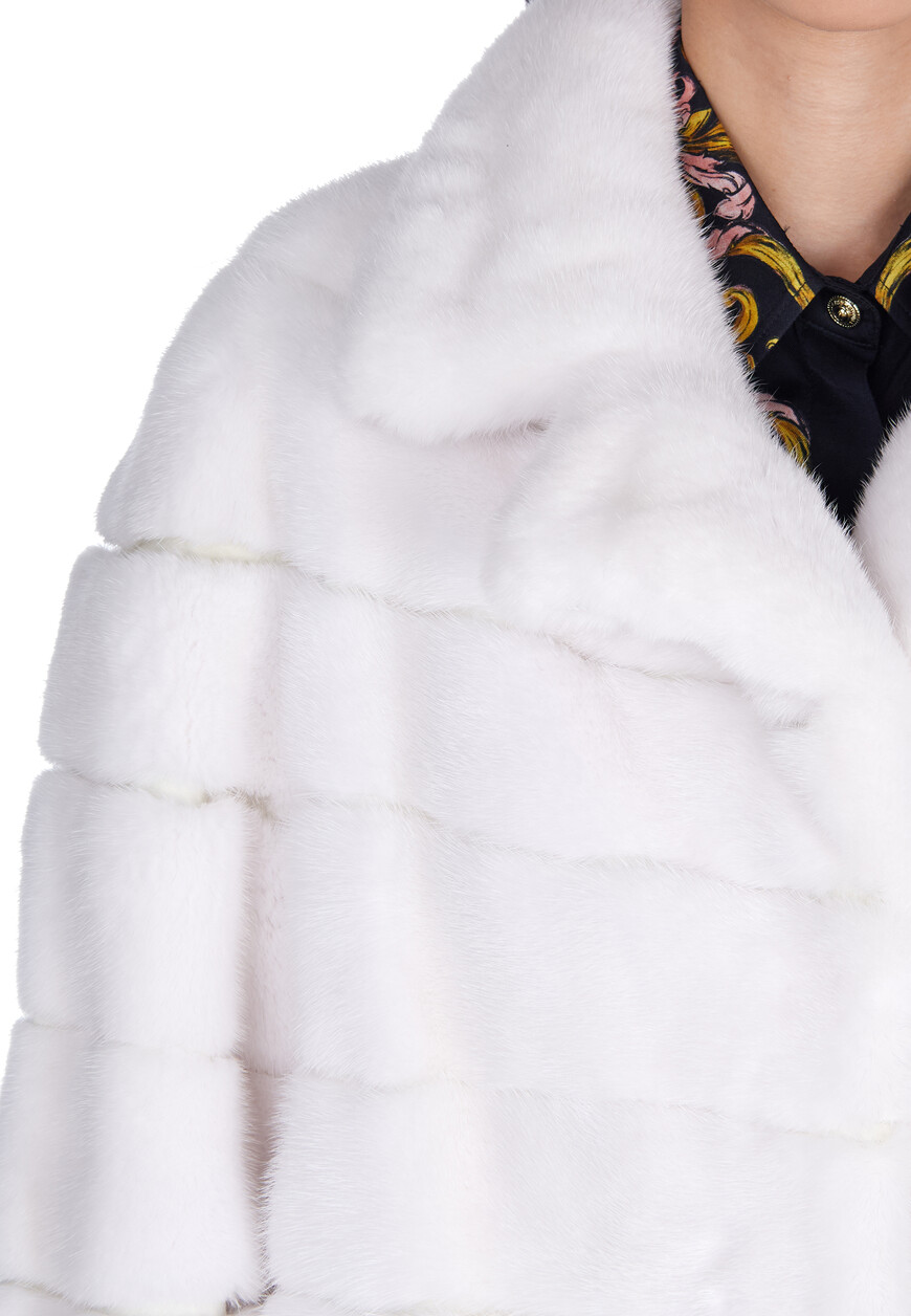 шуба  LIRIA mod BIANCO 46 по распродаже